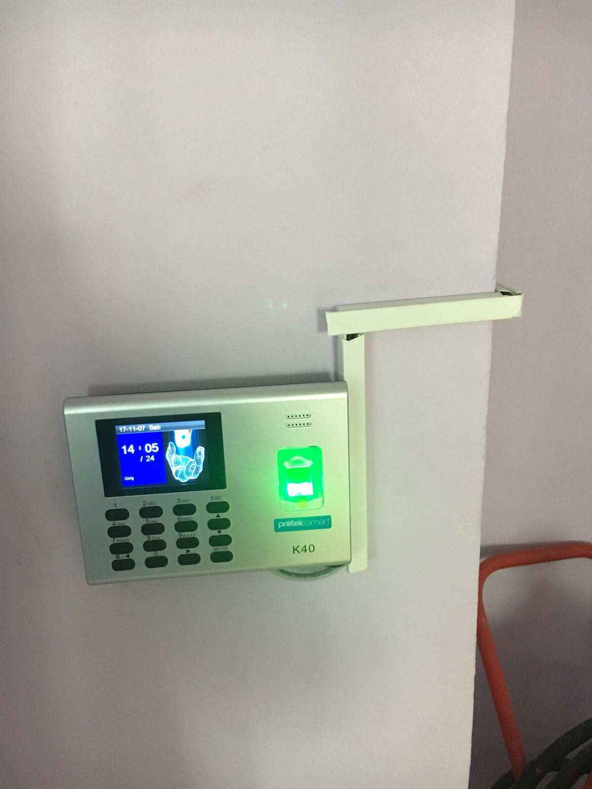 K40-ID Parmak İzi Okuyucu Montaj Görüntüleri